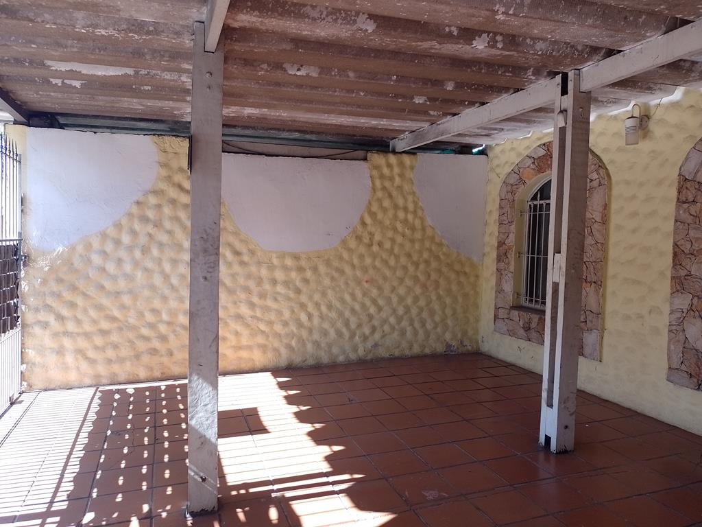 RUA EDVARD CARMILO – Nº 905