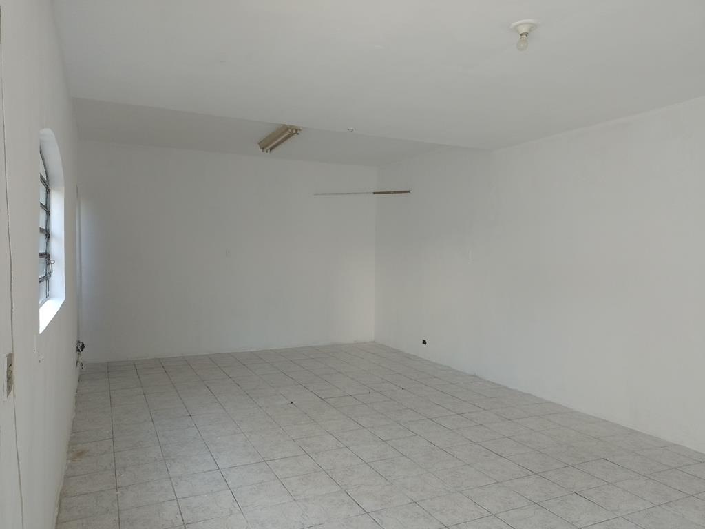 RUA EDVARD CARMILO – Nº 905