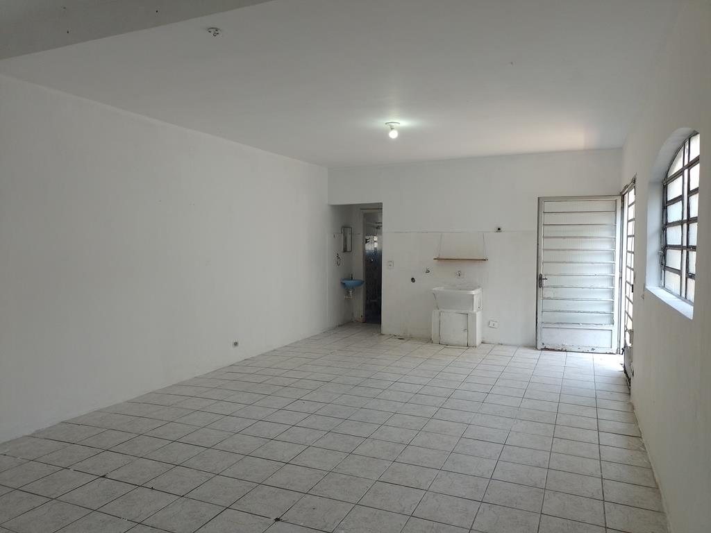 RUA EDVARD CARMILO – Nº 905