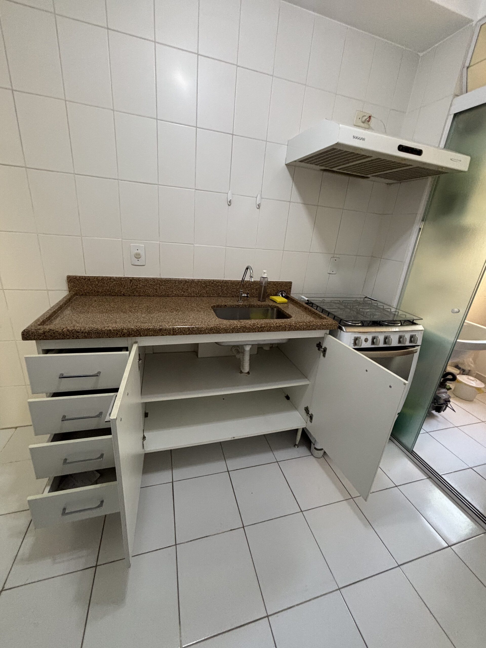 RUA NILZA MEDEIROS MARTINS – 355 – APTO. 11