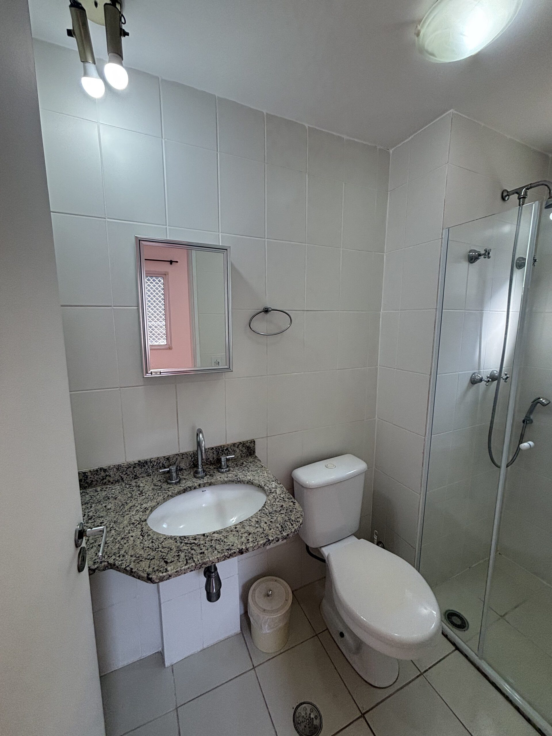 RUA NILZA MEDEIROS MARTINS – 355 – APTO. 11