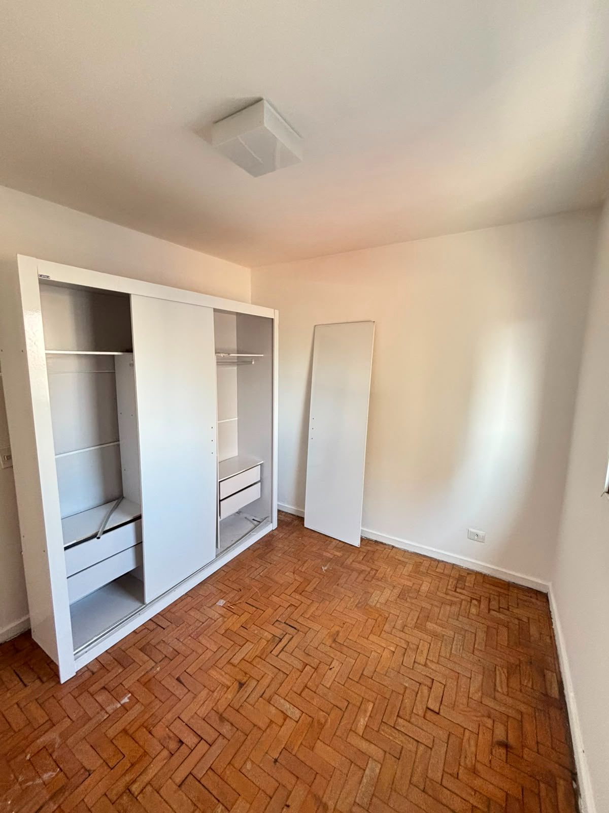 Cod. 27122 – Rua Clélia – 1168 – Apto. 36